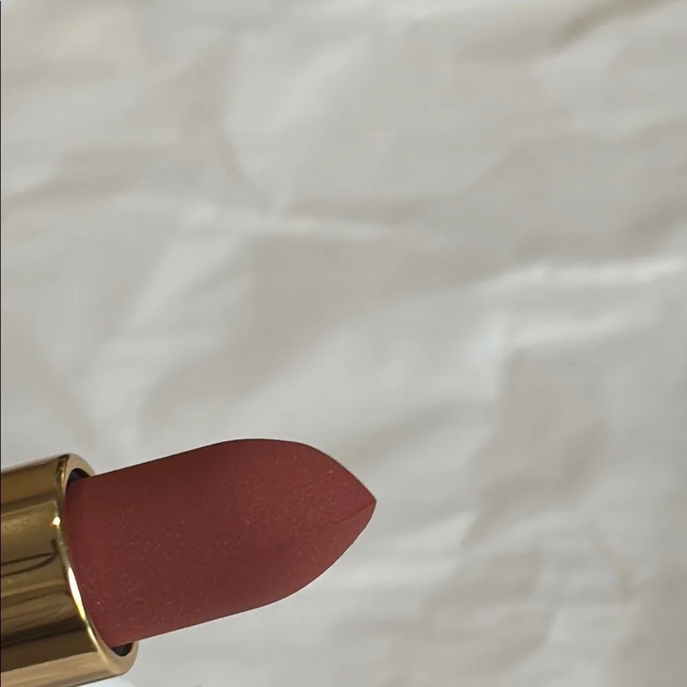 Gucci Rouge à Lèvres Mat Lipstick in Valeria Rose